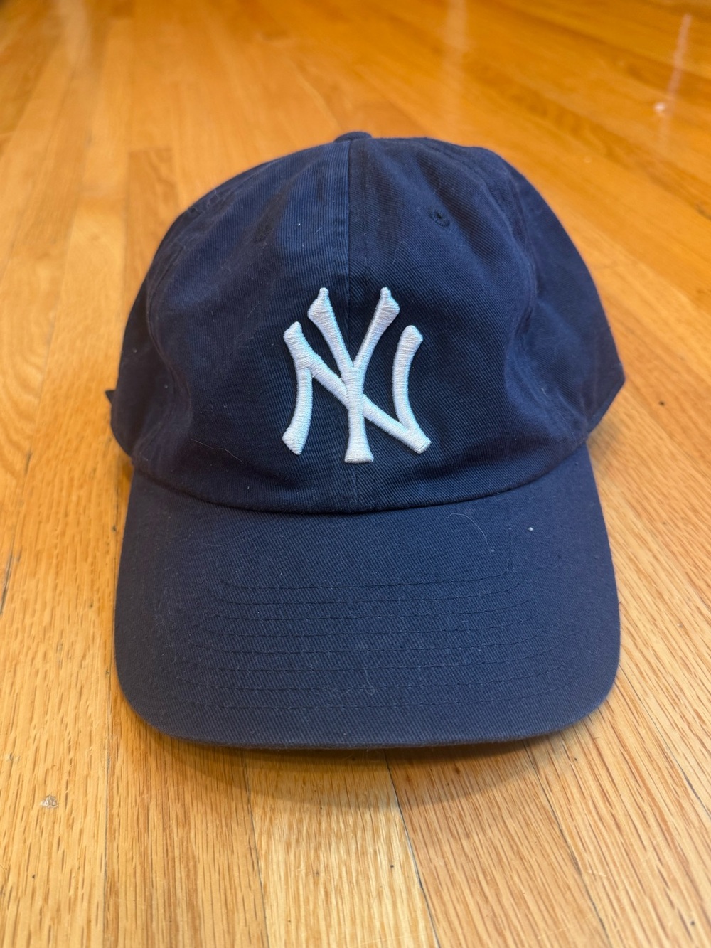 New York Yankees Navy Blue Baseball Cap with White NY Logo